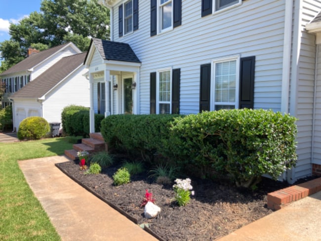 Photo - 610 Oak Pointe Ct House