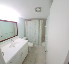 Building Photo - 1100 Ponce De Leon Cir