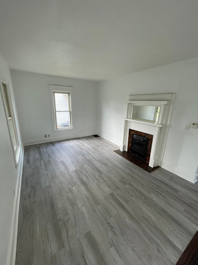 Living room - 2105 Sherman Ave