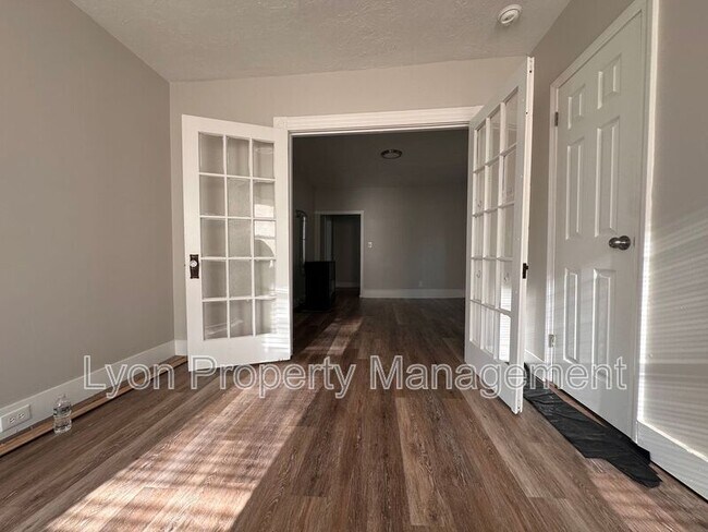 Foto del edificio - 74 Sweet Ave