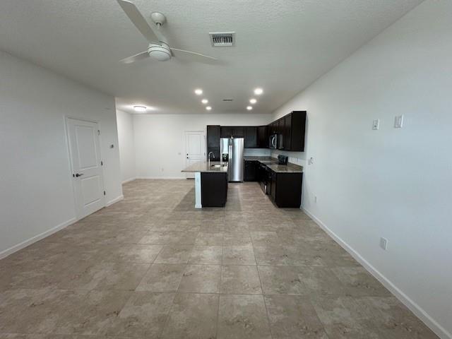 Foto del edificio - 4658 Longwood Lake Sq