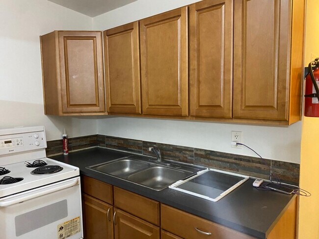 Building Photo - 5107 E 113th Ave