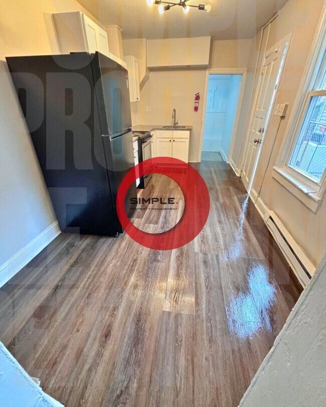 Foto del edificio - 3 bedroom 1 bath house