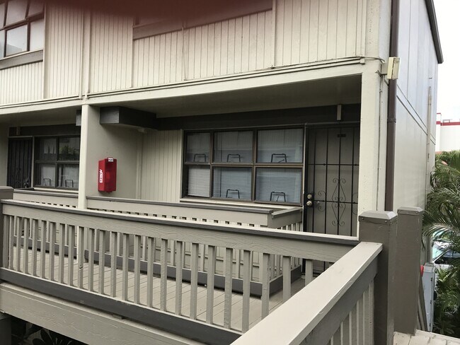 Foto del edificio - very nice 2/1.5/1  condo p/f