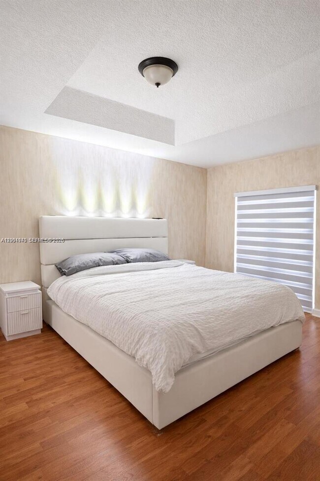 Foto del edificio - 5724 NW 112th Pl