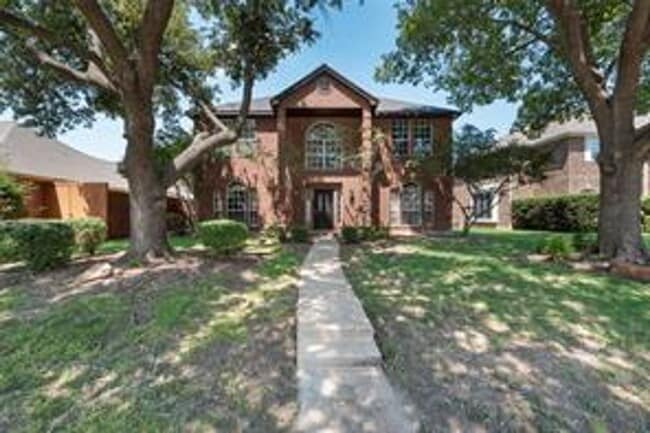 West plano with pool - West plano with pool House
