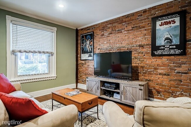 Building Photo - 4 br, 2 bath House - 143 First Avenue