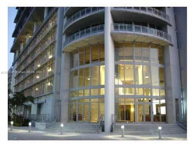 Primary Photo - 690 SW 1st Ct