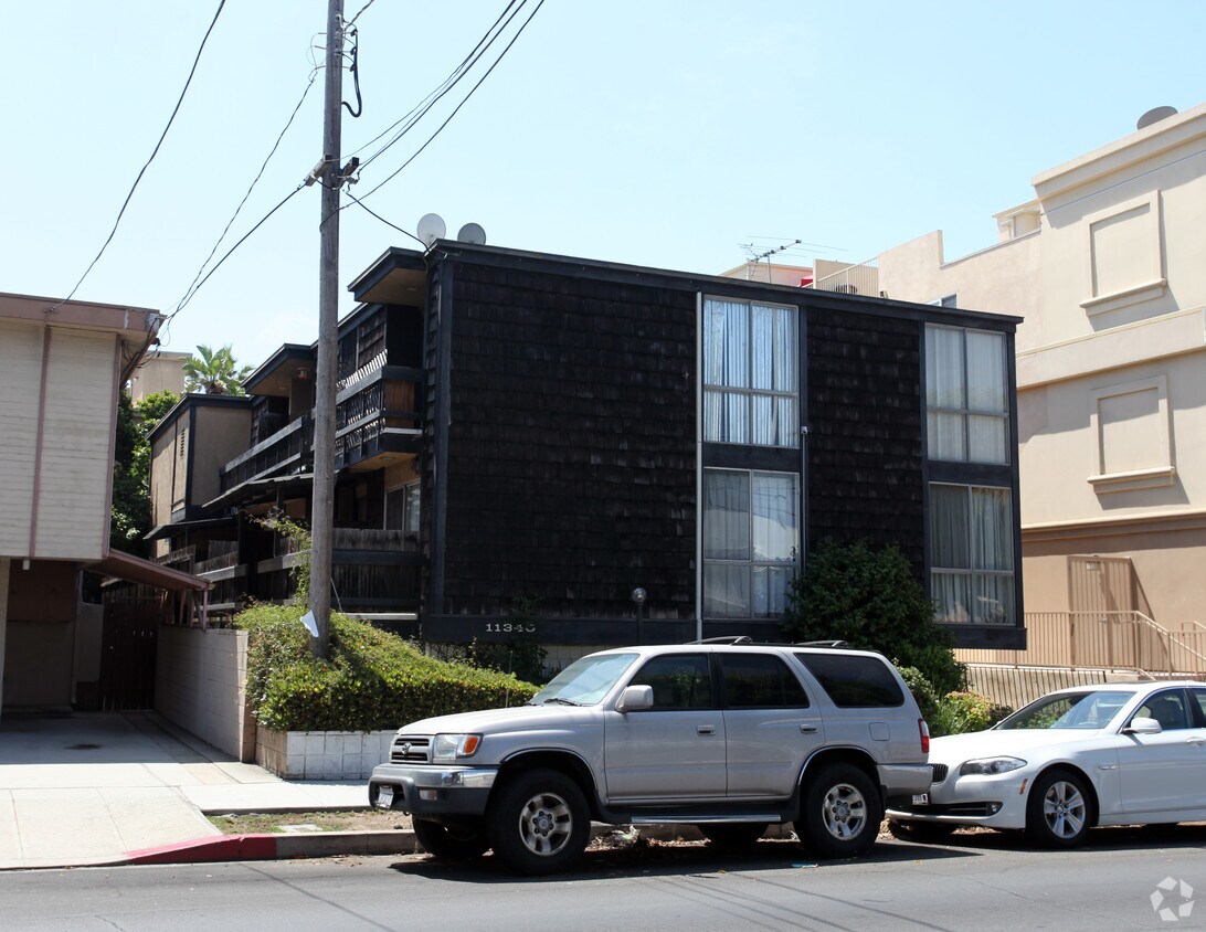 Building Photo - 11340 Iowa Ave