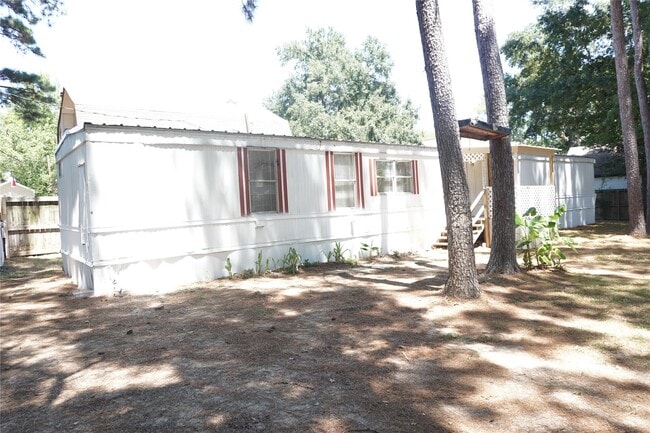 Building Photo - 10970 Maywood St