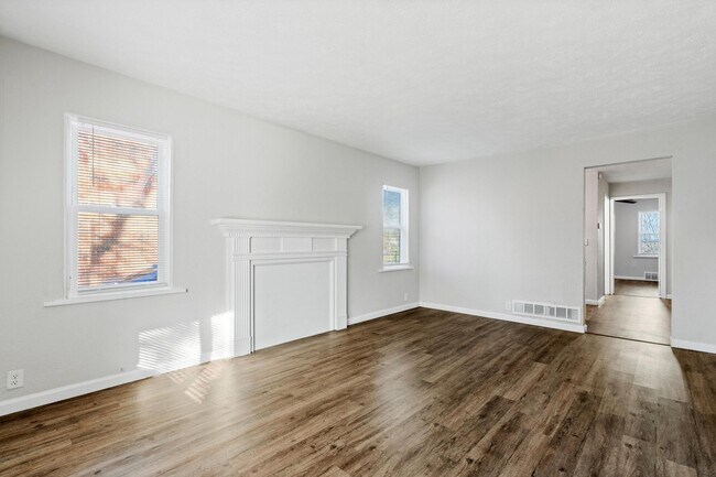 Foto del edificio - 2112 Catalpa Dr