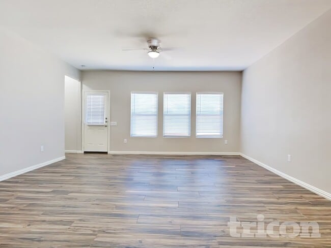 Building Photo - 5907 Cielo Ranch