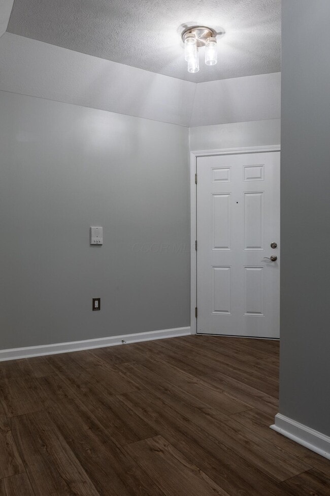 Building Photo - 8081 Crane's Crossing Dr