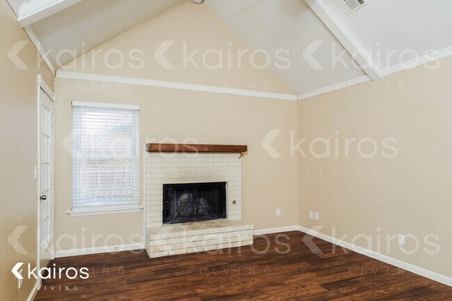 Foto del edificio - 702 W 19th St.