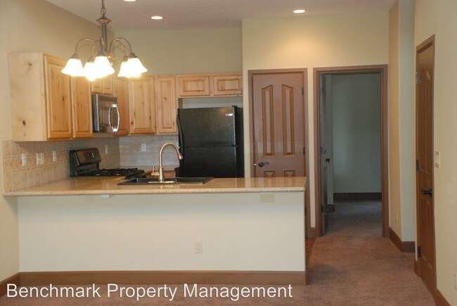Building Photo - 929 W Willow Lake Loop