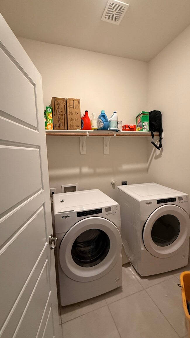 Building Photo - 5429 Bon Fire Dr