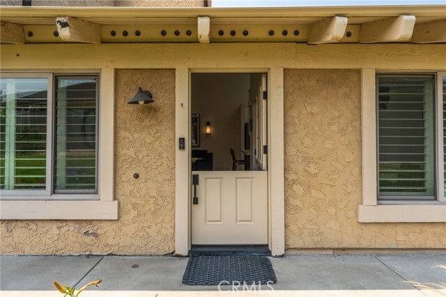 Building Photo - 150 Avenida Adobe