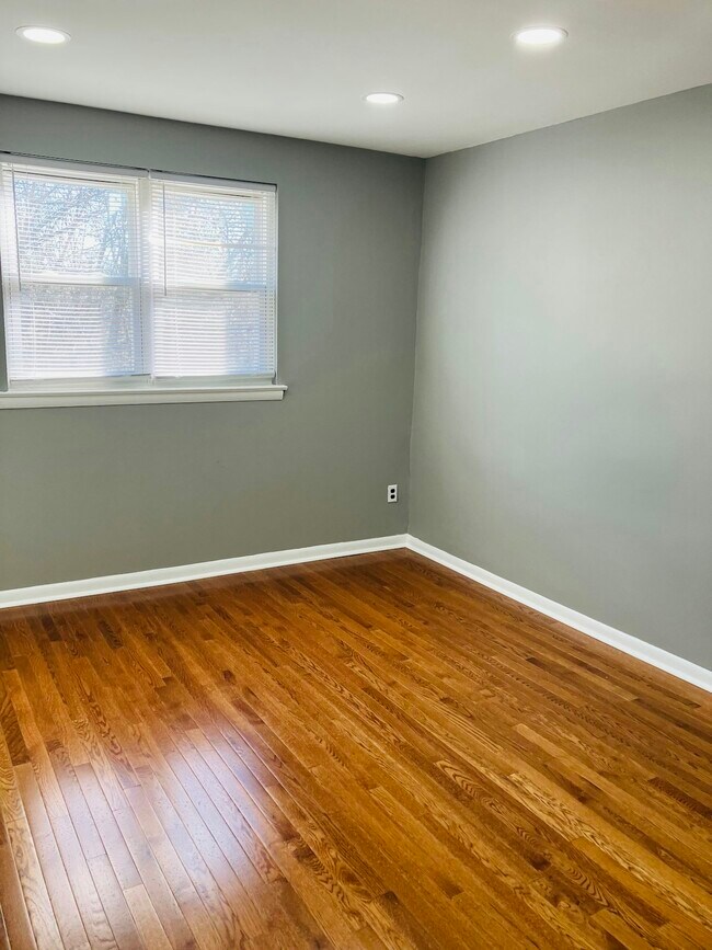 Foto del edificio - 2649 Wentworth Rd
