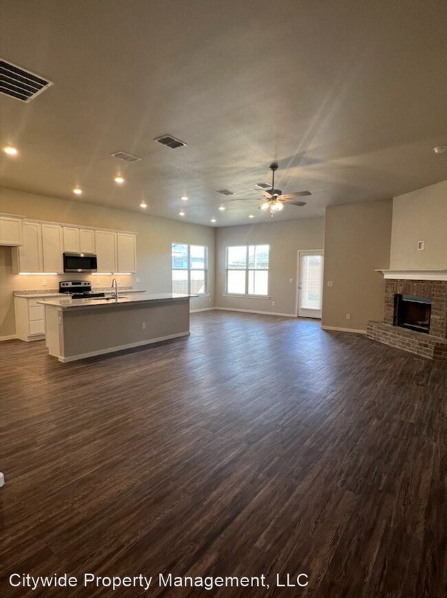 Foto del edificio - 4 br, 2 bath House - 2135 Kirksey Avenue