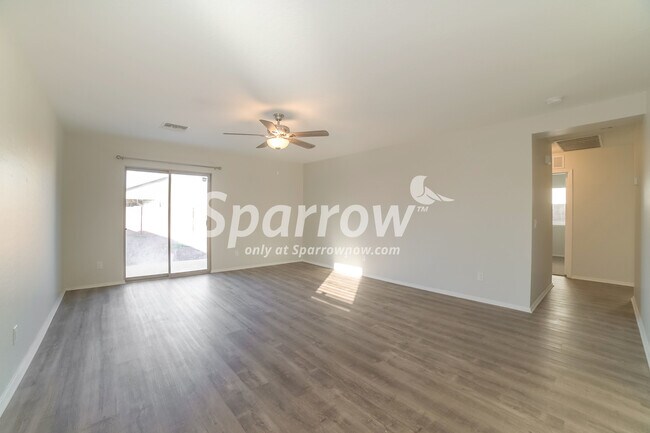 Foto del edificio - 3140 W CARSON Road