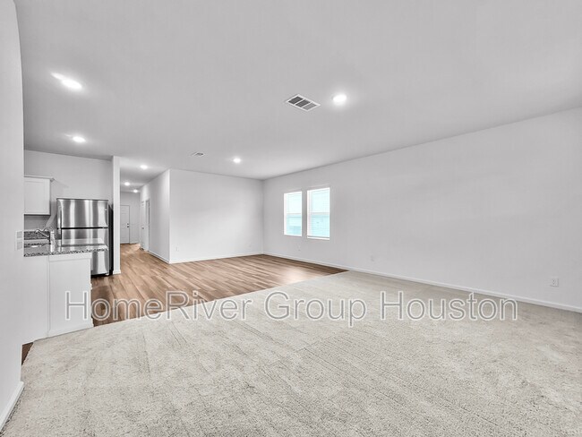Foto del edificio - 28414 Selsdon Ct