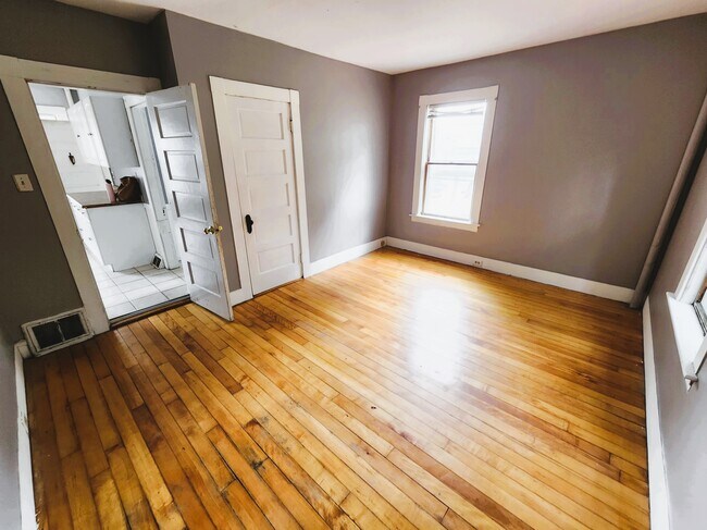 Bed 2 - 26 Eureka St