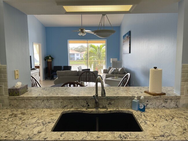 Foto del edificio - 380 Robin Hood Cir. #201 - Laurie