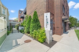 Building Photo - 2048 Fulton Rd