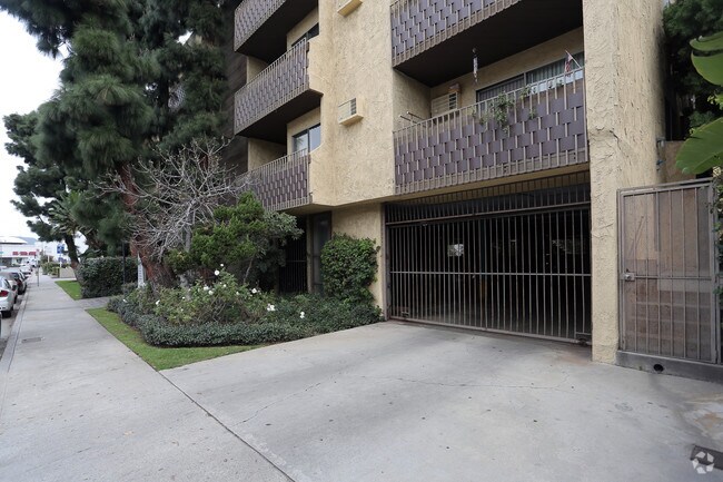 Foto del edificio - 740 S. Cochran