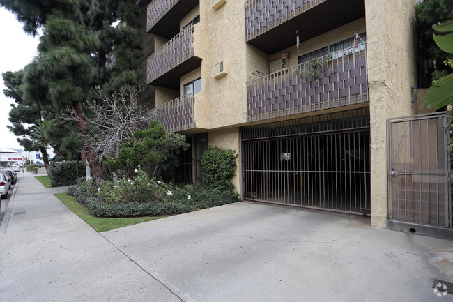 Building Photo - Cochran House