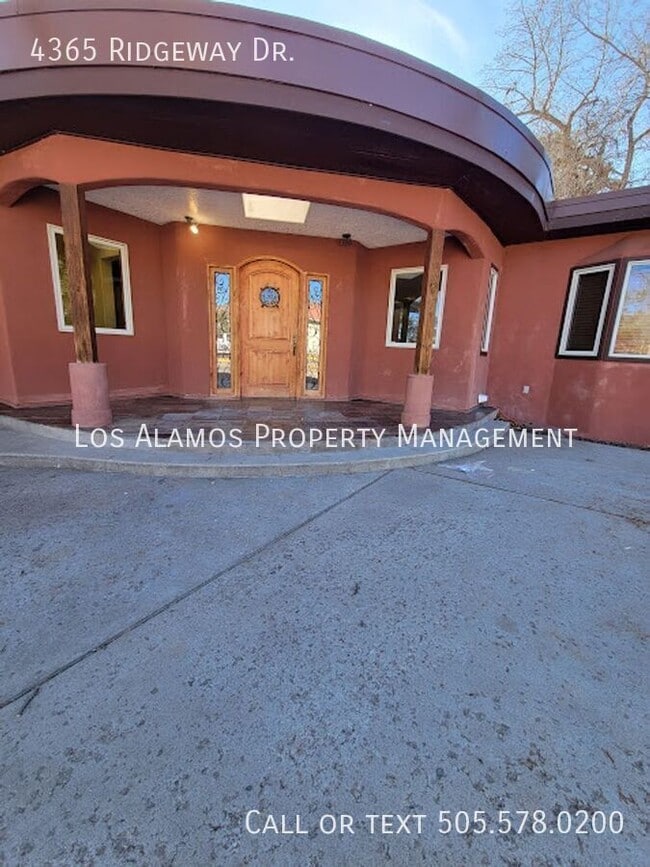 Building Photo - 4365 Ridgeway Dr