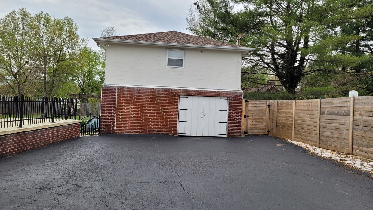 Exterior view - 5220 Jacksboro Pike