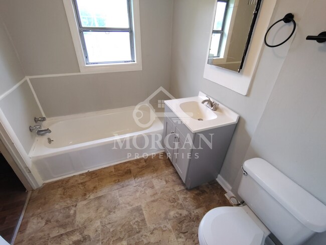 Foto del edificio - 2418 W 18th St