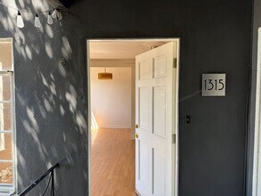 Building Photo - 1313 Douglas St