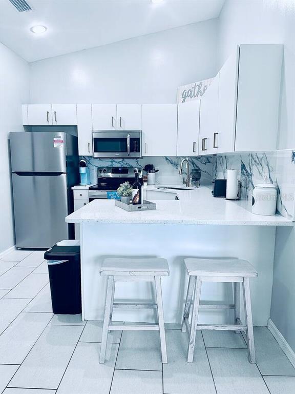 Foto del edificio - 1724 NE 8th Pl