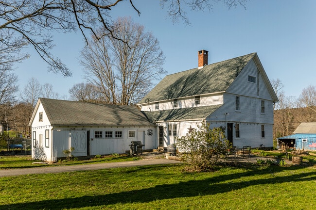 Building Photo - 3 Botsford Hill Rd