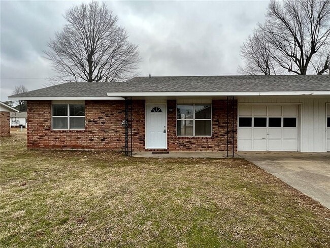 Foto del edificio - 2004 Horseshoe Dr