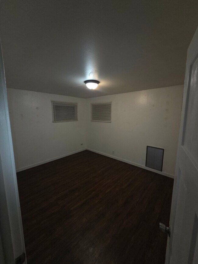 Foto del edificio - 547 E Rockwell Ave