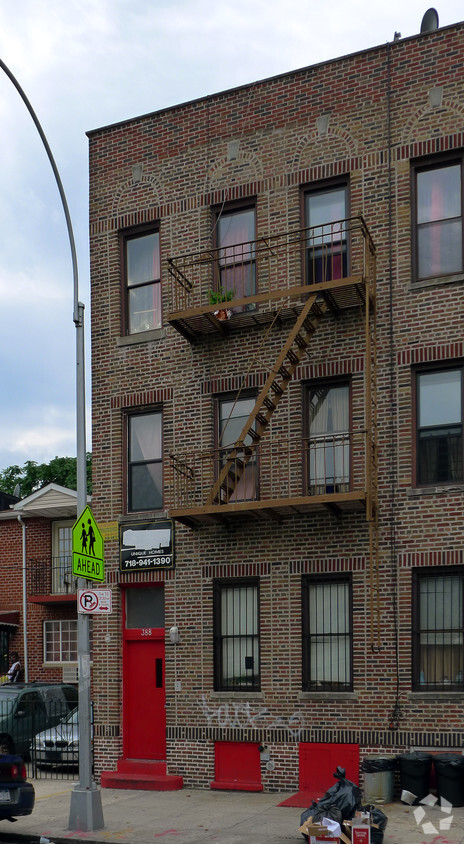 Building Photo - 388 E 34th St