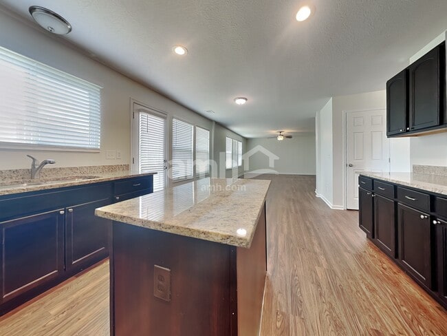Building Photo - 9857 Cedar Cove
