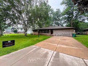 Building Photo - 1643 Birchwood Dr
