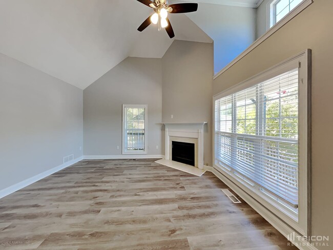 Foto del edificio - 183 Ivey Lake Pkwy