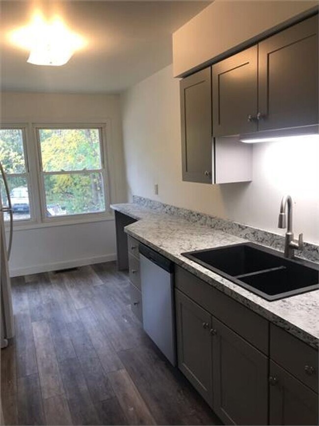 Foto del edificio - 221 Harbor Road