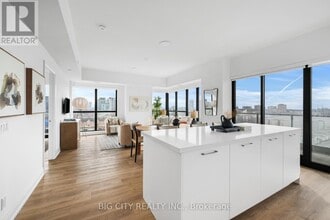 Building Photo - 36 Brentcliffe Rd