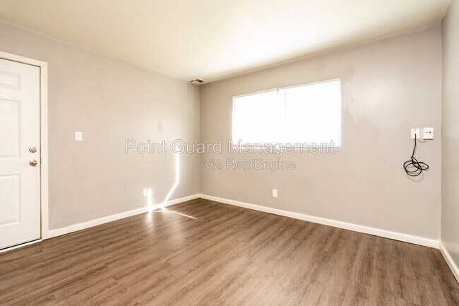 Foto del edificio - 2110 E 16th St N