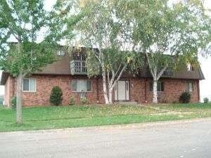 Primary Photo - 445 Hartwell