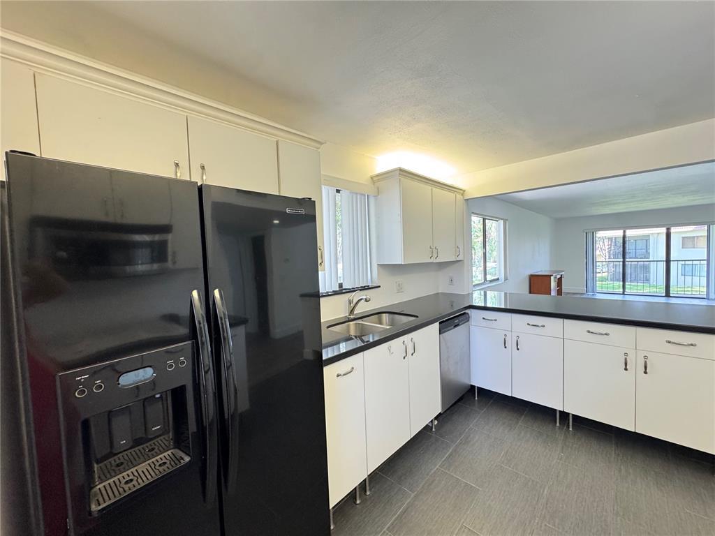 Foto principal - 16215 Saddle Club Rd