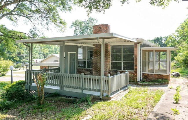 Foto del edificio - 3290 Pike Ave