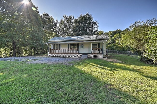 Building Photo - 875 S Pickens Bridge Rd