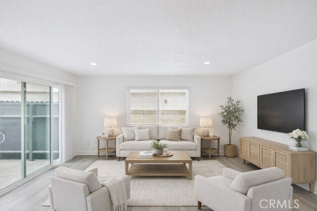 Foto del edificio - 16951 Hoskins Lane